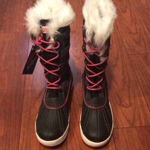 NWT Big girls warm winter rain/snow boots.